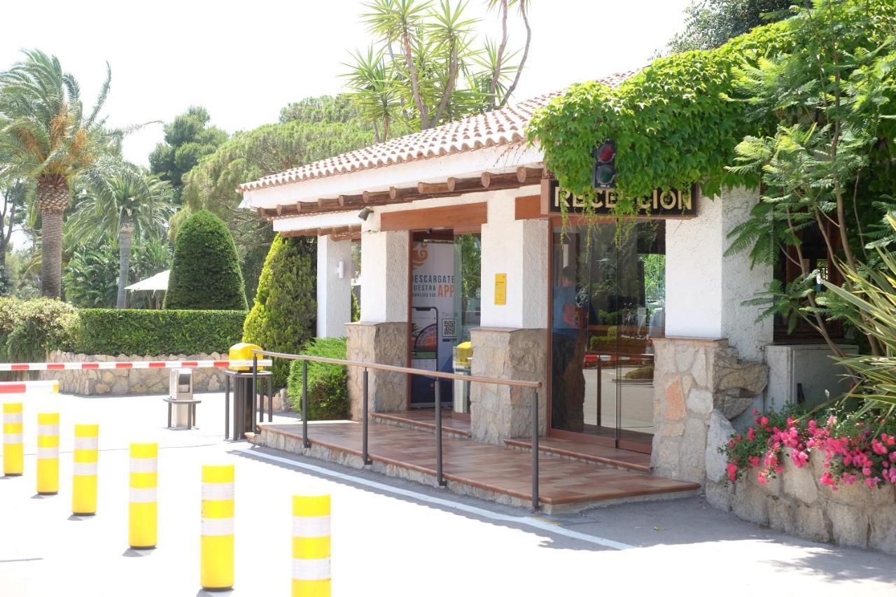 Playa Montroig Camping Resort Esterno foto