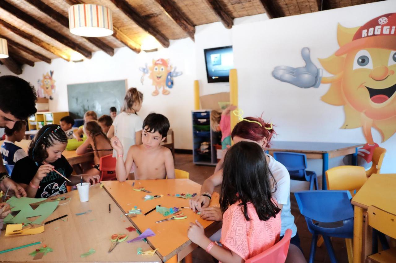 Playa Montroig Camping Resort Esterno foto