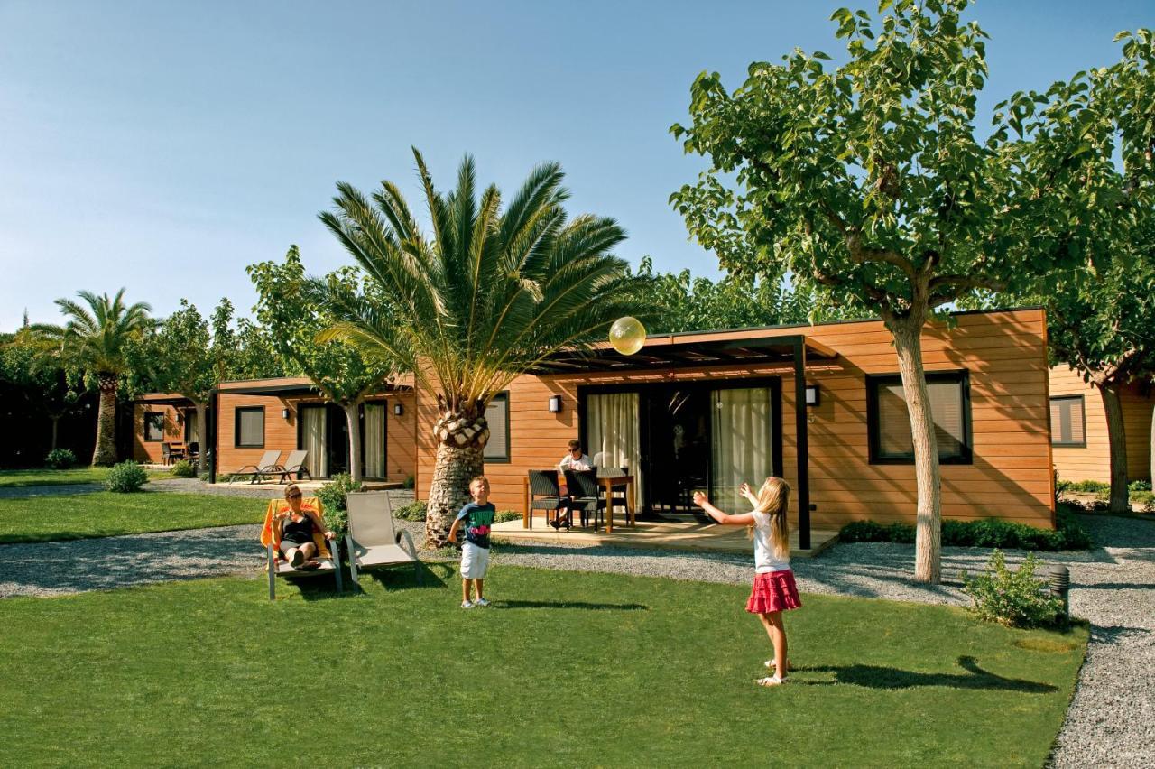 Playa Montroig Camping Resort Esterno foto
