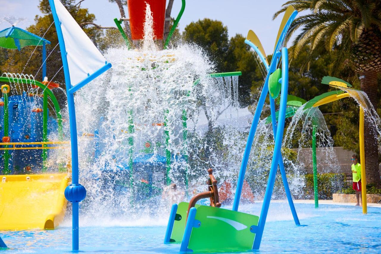 Playa Montroig Camping Resort Esterno foto